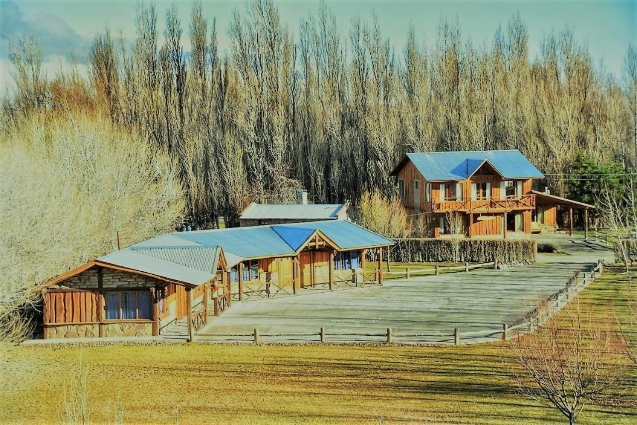Hosteria & Cabanas Rio Fenix Perito Moreno Buitenkant foto