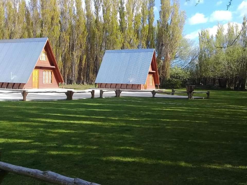 Hosteria & Cabanas Rio Fenix Perito Moreno Buitenkant foto